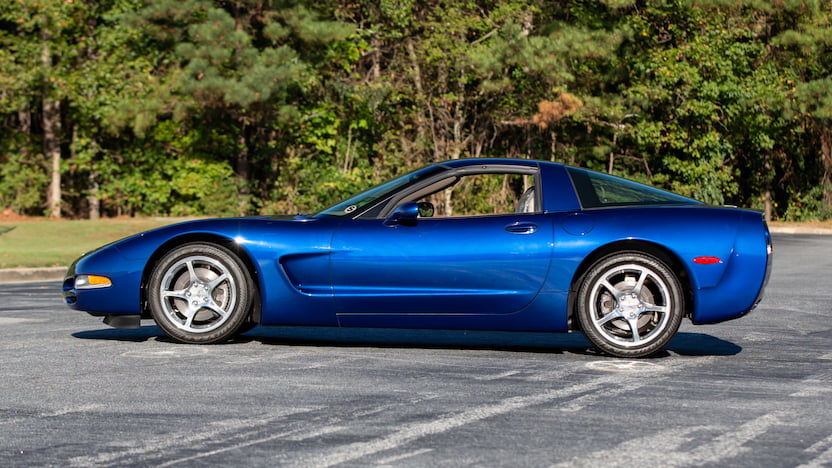 Click to Enlarge-Esc to Close Corvette Generations/C5/C5 2004 Blue Commem Edn.jpg